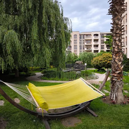 Appartement Cascadas, With A Pool View